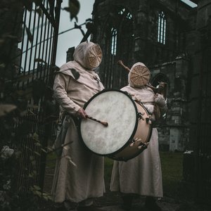 Tabernis - Les tambours mystérieux des ombres dans la nuit ancienne