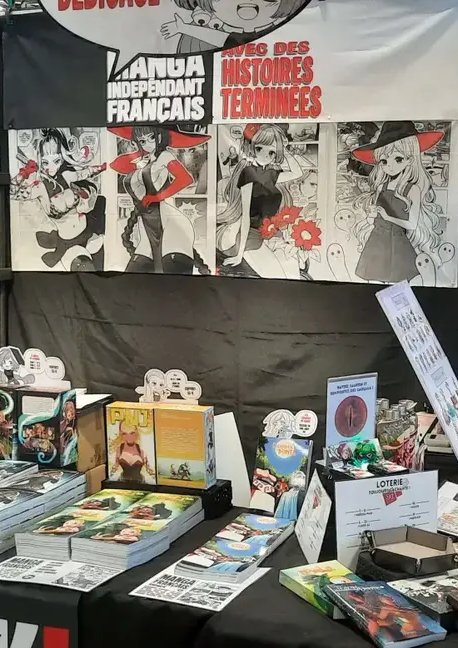 Jenny Miki - Independent comic book stand at the fair, a creative universe to discover.