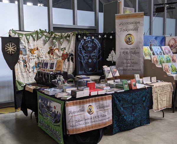 Tolkiendil - Stand de l'Association Tolkiendil — Voyages en Terre du Milieu