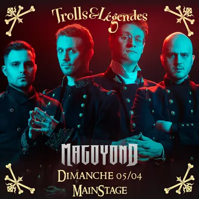 Magoyond - Quatre musiciens en tenues sombres, logo de l'événement en bas. Ambiance mystérieuse.