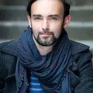 Gwendal LEMERCIER - Portrait d'un homme au foulard bleu, regard pensif