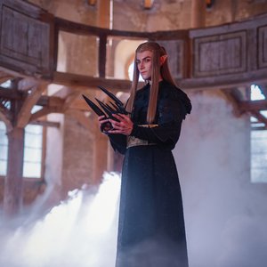 Guinshiki_Cosplay - Sombre Énigme : Le Magicien des Ombres dans un Monde Mystique