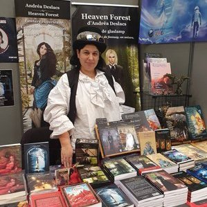 Andréa DESLACS - Salon du livre : Rencontre avec l'auteure Andréa Deslacs et ses livres fantastiques.