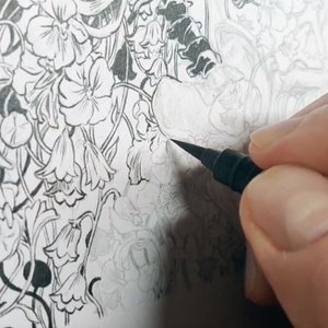 Edition Les mondes flottants - L'art du dessin : détails floraux en cours de création
