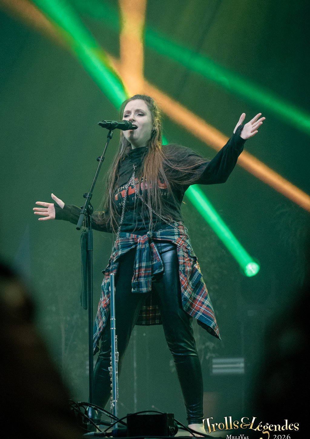 CON_2026-04-03_MEL_B_-3