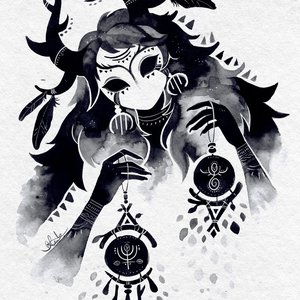 Bleuts Rituhëll - L'ombre mystique de la déesse aux lanternes et aux cornes de cerf