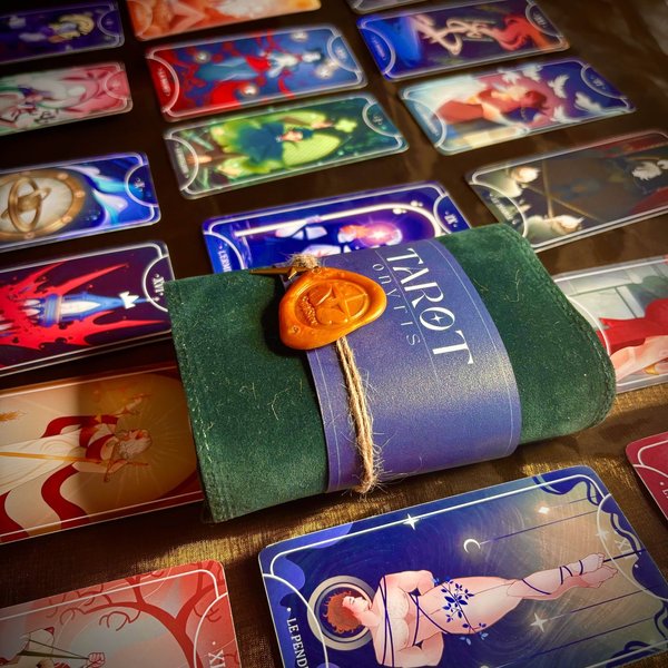 Suhi Stev - Pochette de tarot scellée et tirage de cartes colorées