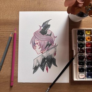 Suhi Stev - Portrait aquarelle : silhouette gothique aux cheveux roses