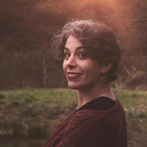 Josépha JUILLET - Sourire au soleil: une pause dans la nature