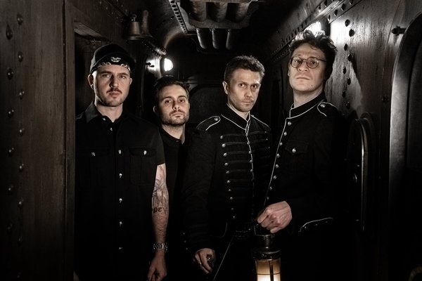 MAGOYOND : Le Cabaret Macabre du Métal Alternatif - L'écho des ombres dans le train de la nuit