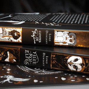 . - Livres noirs et dorés: contes fantastiques en reliure élégante