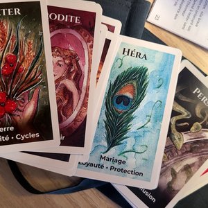Sowi Illustration - Cartes divinatoires inspirées de la mythologie grecque et romaine