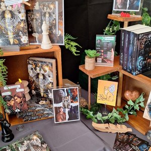 Laura ESQUINE - Salon du livre : Découvrez "Éclipse de Sang" et d'autres œuvres captivantes!