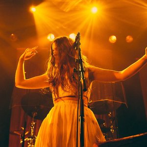 Kalandra - Éclat et émotion sur scène : une performance captivante en live