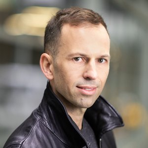 Victor DIXEN - Portrait professionnel d'un homme en blouson de cuir