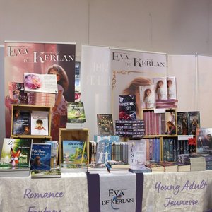 Eva DE KERLAN - Stand de livres d'Eva de Kerlan : Fantaisie et Jeunesse en vedette